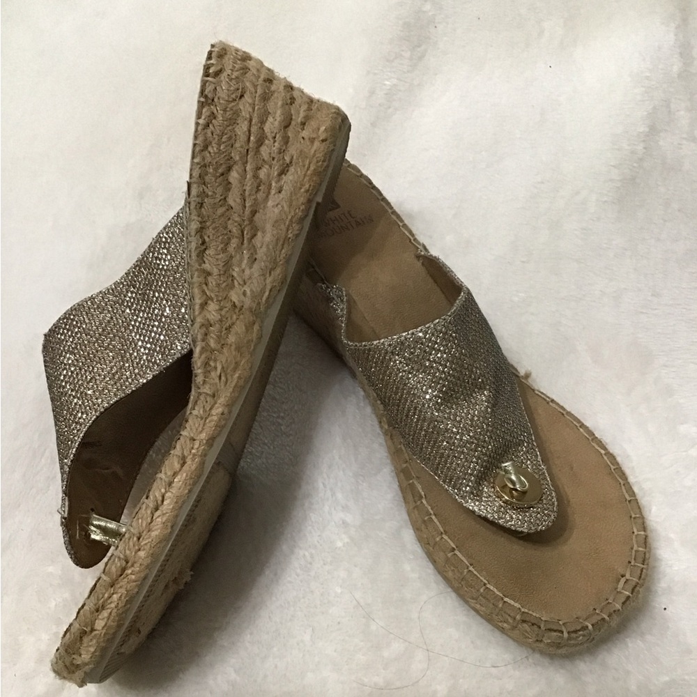 Women’s size 6 1/2 healed sandals gold , White Mountain